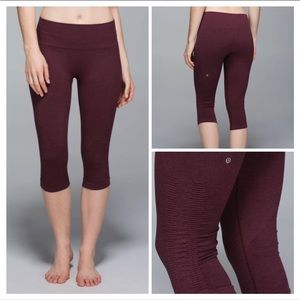 Lululemon In The Flow Crop II - Heathered Bordeaux Drama - Sz 8